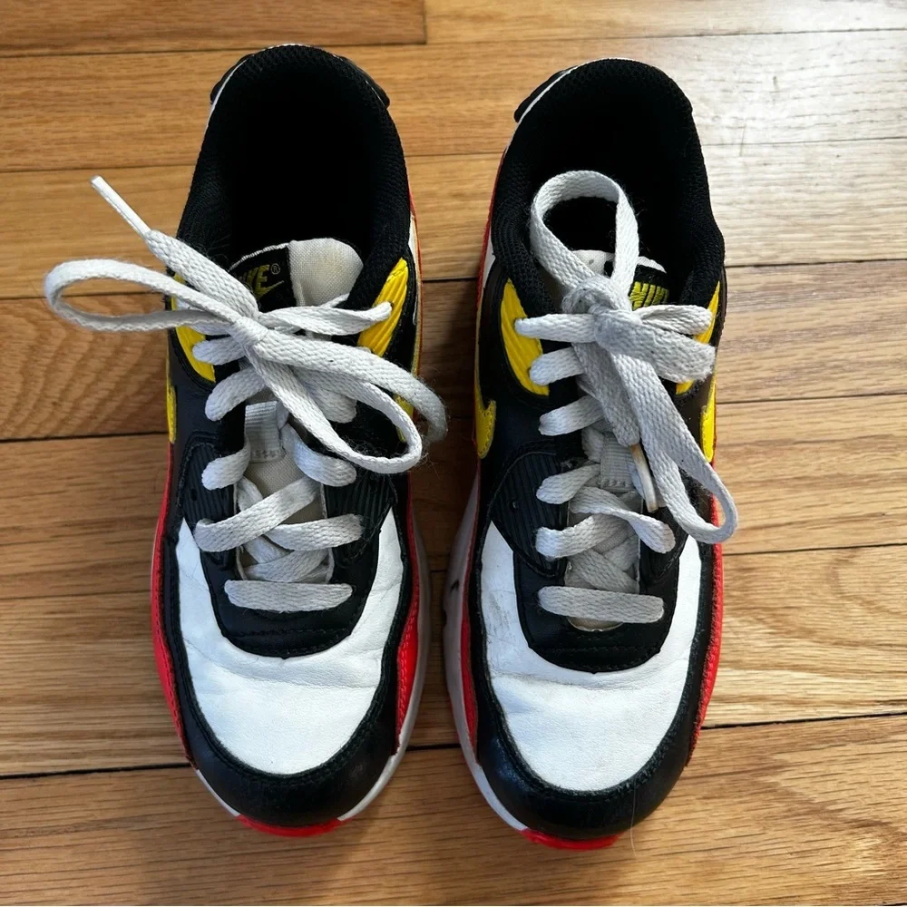 NIke Air Max 90 Youth Sneakers Size US 3 Big Kids